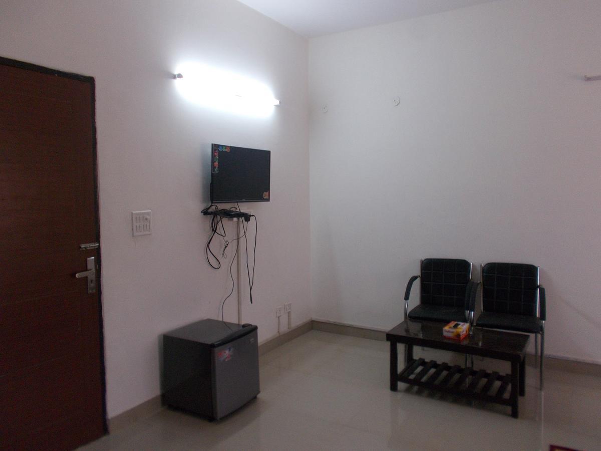 The Radiance Suites And Apartment 新德里 外观 照片
